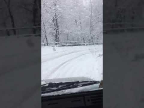 Tanta neve sui tornanti della Valle d’Intelvi: la presa diretta
