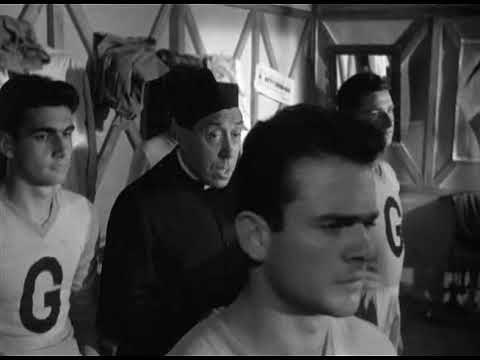 Don Camillo e Peppone: discorso d'incitamento prima della partita di calcio -da "Don Camillo" (1952)