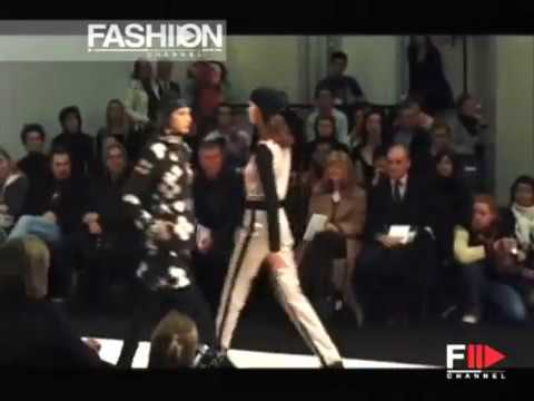 "Emma Cock" Autumn Winter 2003 2004 Londra 1 of 3 Pret a Porter Woman by FashionChannel