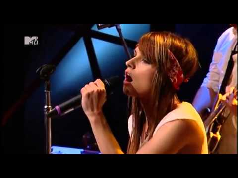 Tamara Angel no Acesso MTV - Sweet Child o mine ( Gun´s Cove