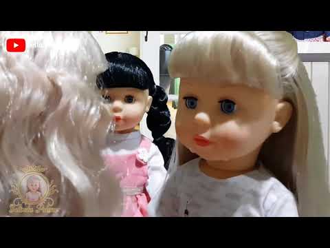 Barbie Doll Lets Instagram Control her Morning Routine   Doll Dress up in Dreamhouse 3