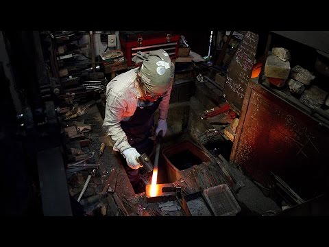 Japanische Messer schmieden – Meister Yoshikazu Ikeda