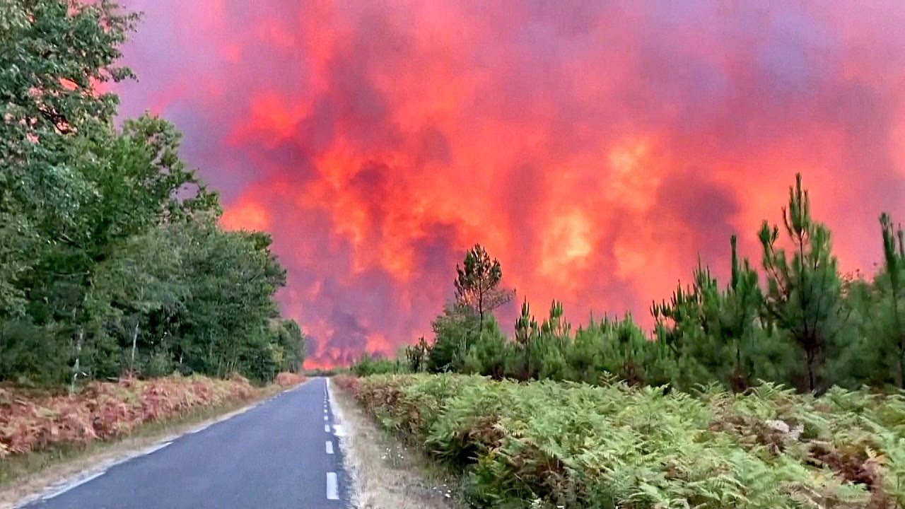 Frankreich: Löschkampf gegen Großbrand – 10.000 Menschen flohen aus ihren Häusern