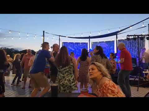 I'm Gonna Be (500 Miles) - Cabanarama