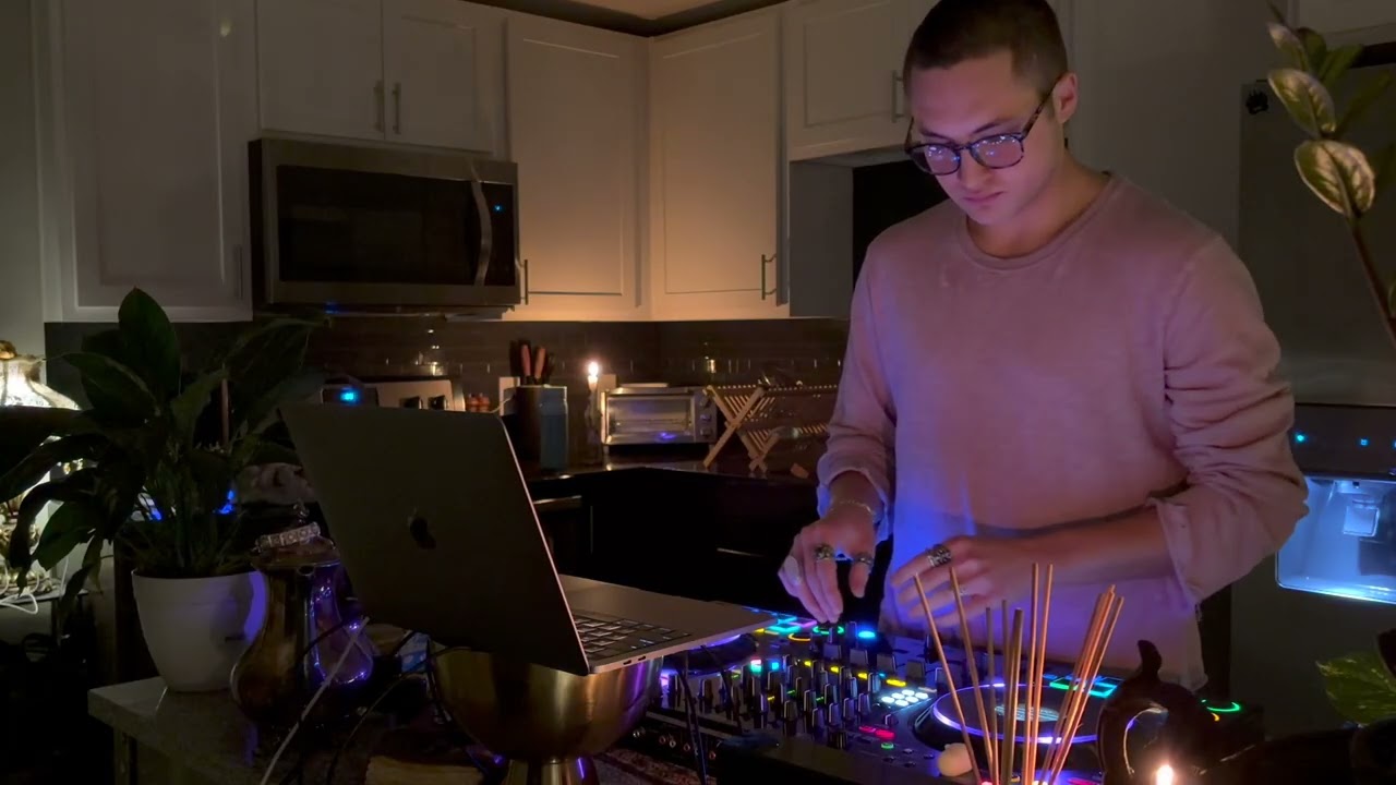 Promotional video thumbnail 4 for Underground Electronic DJ