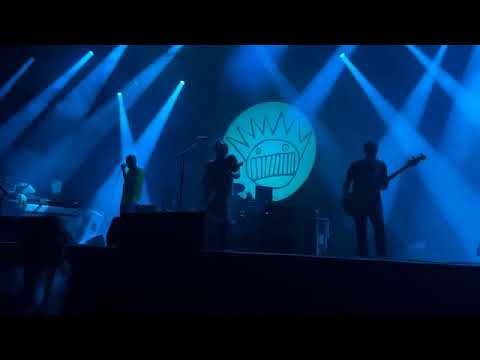 Ween - Don't Get 2 Close (2 My Fantasy) - 2023-09-10 Madison WI The Sylvee