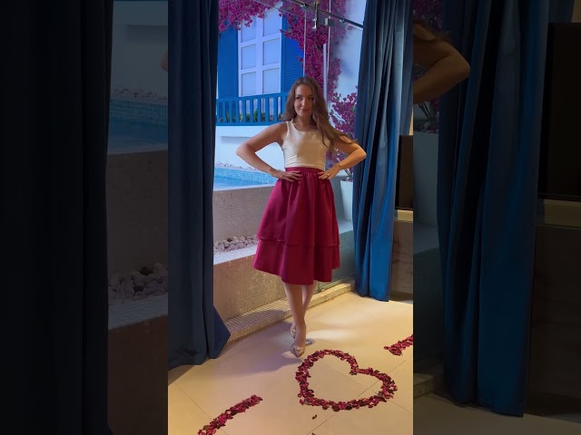 تنورة + توب الفراشة الفوشية