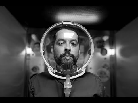 El perro que no calla