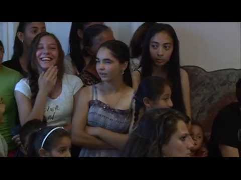 Roma „Ki mit tud?”