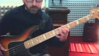 Stevie Ray Vaughan and Double Trouble: Look at Little Sister (bass cover)