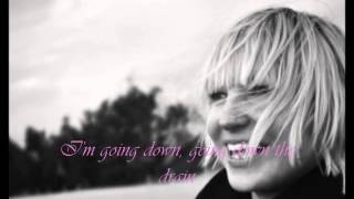 Sia &quot;Don&#39;t Bring Me Down&quot; lyrics