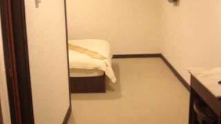 RebeccaSaw dot com   Leisure Inn   Rooms