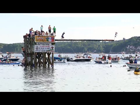 WATCH: One minute of Greasy Pole competition in Gloucester