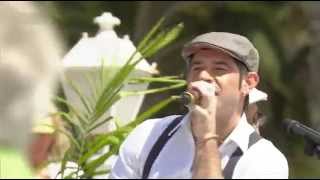 La Vida Es Un Carnaval Music Video
