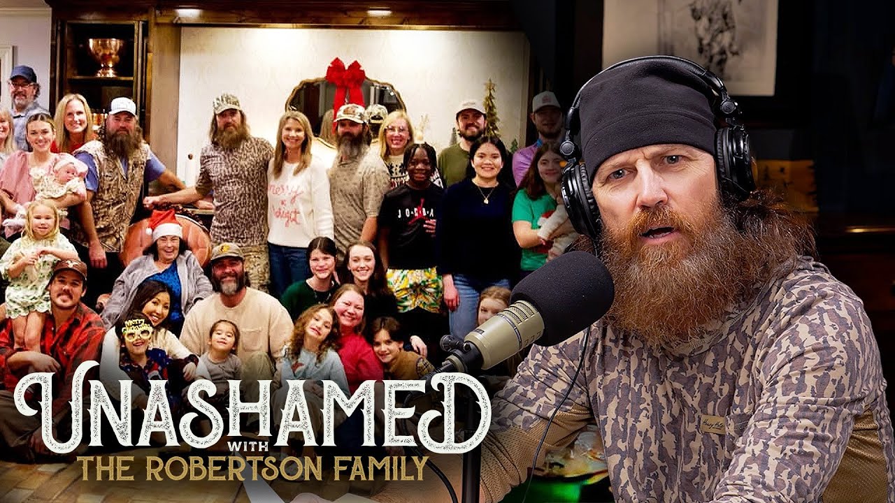 Ep 1241 | Jase Offends the Robertson Family Group Text & He Doesn’t Regret It at All