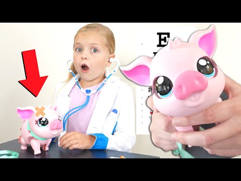 Pet Vet Doctor Kin Tin helps her Pet Pig! Pretend Play with My Pet Pig!