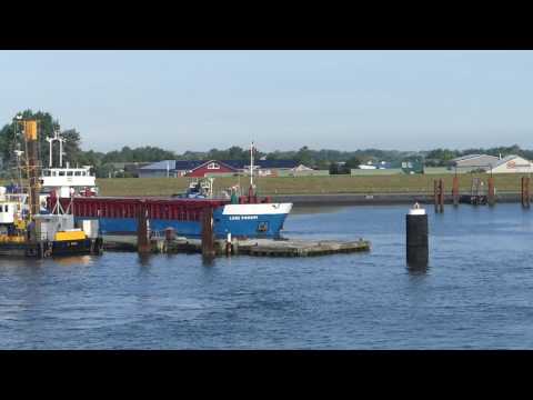 Hafen Wyk Ausfahrt von Brücke 3 am 2017 08 01