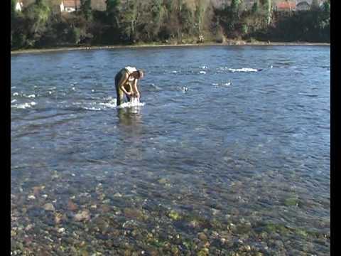 Ribolov Plovkom. Skobalj na Drini uzvodno od Bratunca