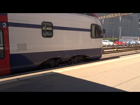 Abfahrt der S12 nach Brugg AG am Bahnhof Baden