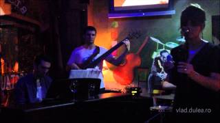 Aylin - Tout Doucement (live) Blossom Dearie cover