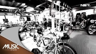 Download lagu Music Everywhere - Tunggu Aku - Andra and The Backbone mp3