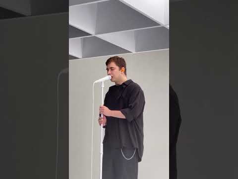 Какая любимая строчка в песнеRamil’, RODJER «Особенная»?🎧