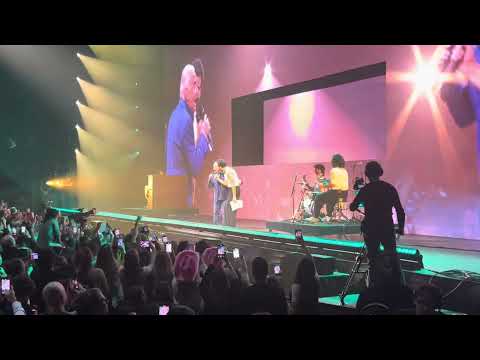 Un beau roman (une belle histoire) - Concert Amir C - Tour 6 décembre 2025 - Paris Bercy