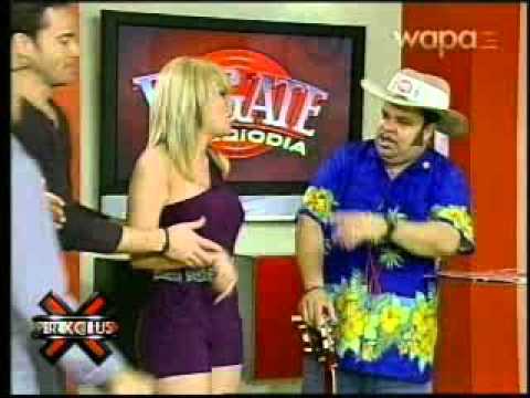 SuperXclusivo 10/5/10 - Se le salió una... a La Burbu