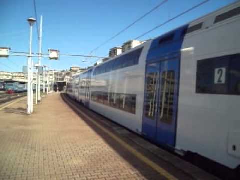 Treno Regionale a due piani per Genova Nervi