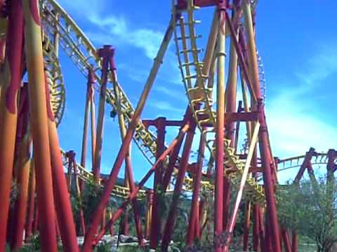 Fire Whip Roller Coaster, Beto Carrero World