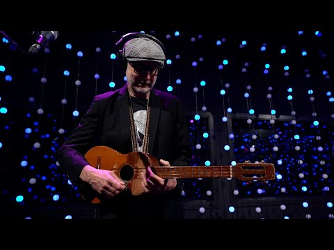 Chicha Libre - Tres Pasajeros (Live on KEXP)