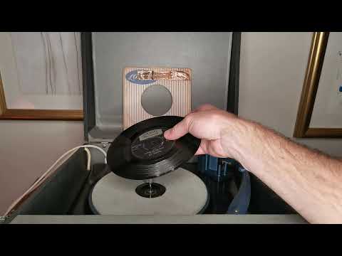 Borne On The Wind ~ Roy Orbison ~ 45rpm 1964 London American ~ Bush SRP31D 1963 Valve Record Player