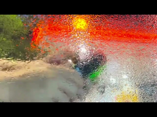 Vídeo relacionado con Protector de parabrisas de coche, cepillo limpiador de vidrios antivaho y resistente a la lluvia, agente antilluvia para vehículos, visión clara sin rayas, fácil aplicación de pulverización, accesorio