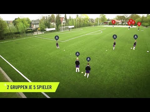 Passdreieck am Flügel mit Torabschluss