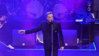 Loquillo en Murcia - Qué hace una chica como tú en un sitio como este