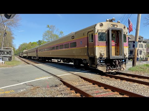 Inbound MBTA Train Crossing Thissell St in Beverly