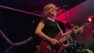 Tanya Donelly     "Mr.  Swan"