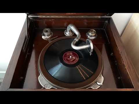"Slow Freight", by Glenn Miller and his Orchestra, 1944 Gramophone Record 78 rpm