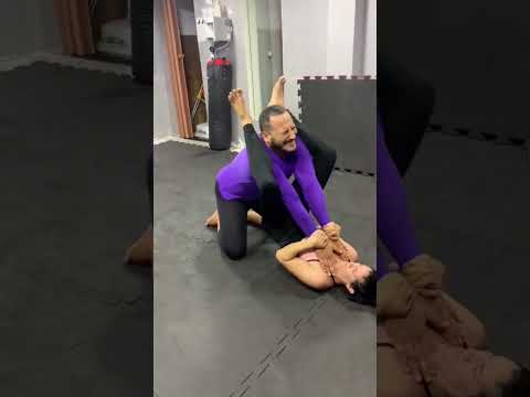 Técnicas de Defesa Pessoal Feminina.