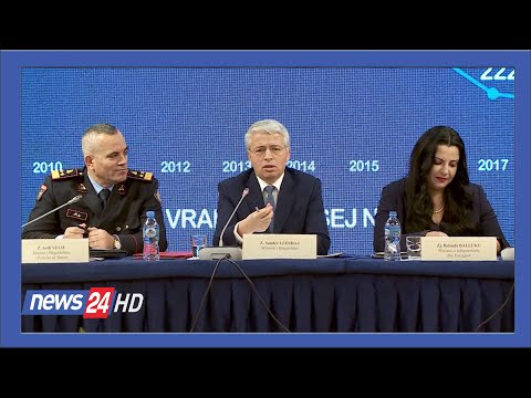 Thellohet skandali i tenderit per uniformat e policise. Deputetet: Anetaret u zevendesuan...