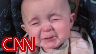 Baby's incredible reaction to mom's singing