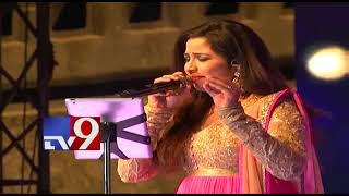 Vintunnava (HD) Live Singing By Shreya Ghoshal In Hyderabad Concert| Sankranthi Special | ArRehman