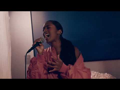 Get intimate with Sherefa Yorks - Te Goed Om Waar Te Zijn (Live)
