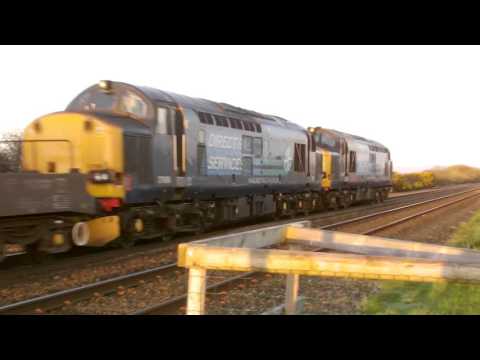 Prestatyn 20.4.2016 - DRS 37610 & 37606 on Valley flasks - class 37