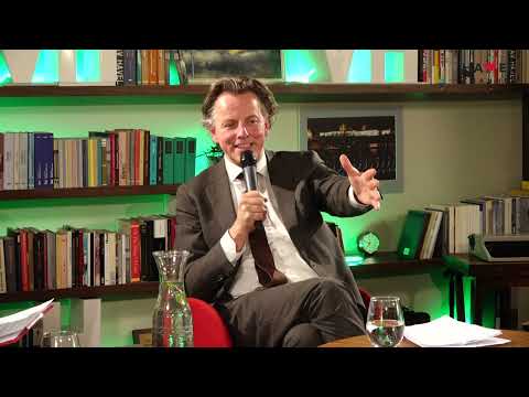 Přehrát video: In Conversation With... Bert Koenders