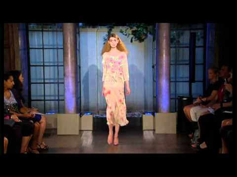 Filosofia de Alberta Ferretti Desfile Primavera Verão 2012