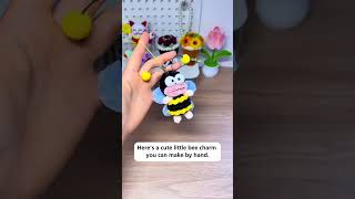 DIY Pipe Cleaner Bee Keychain - Ugly Cute Honey Bee Bag Charm Tutorial | Twist Stick Craft