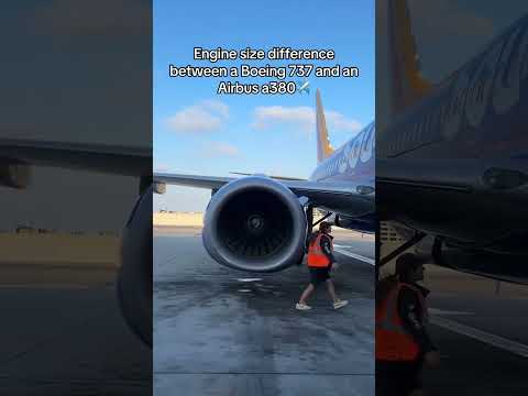 Engine size difference between a Boeing 737 and Airbus a380✈️ #aviation #aviationlove #airplane #a 