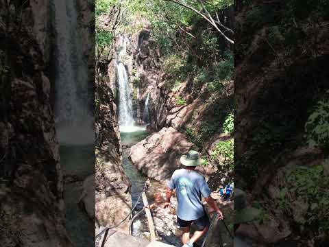 Impresionante cascada en Tamanique La Libertad, El Salvador 🇸🇻