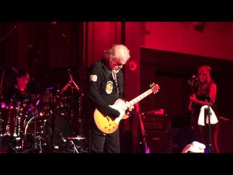 Randy Bachman covers Roy Buchanan's The Messiah Will Come Again